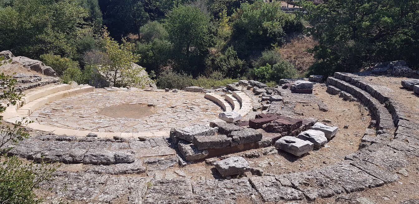 Αρχαίο Θέατρο Παλαιόπολης, φωτογραφία 2