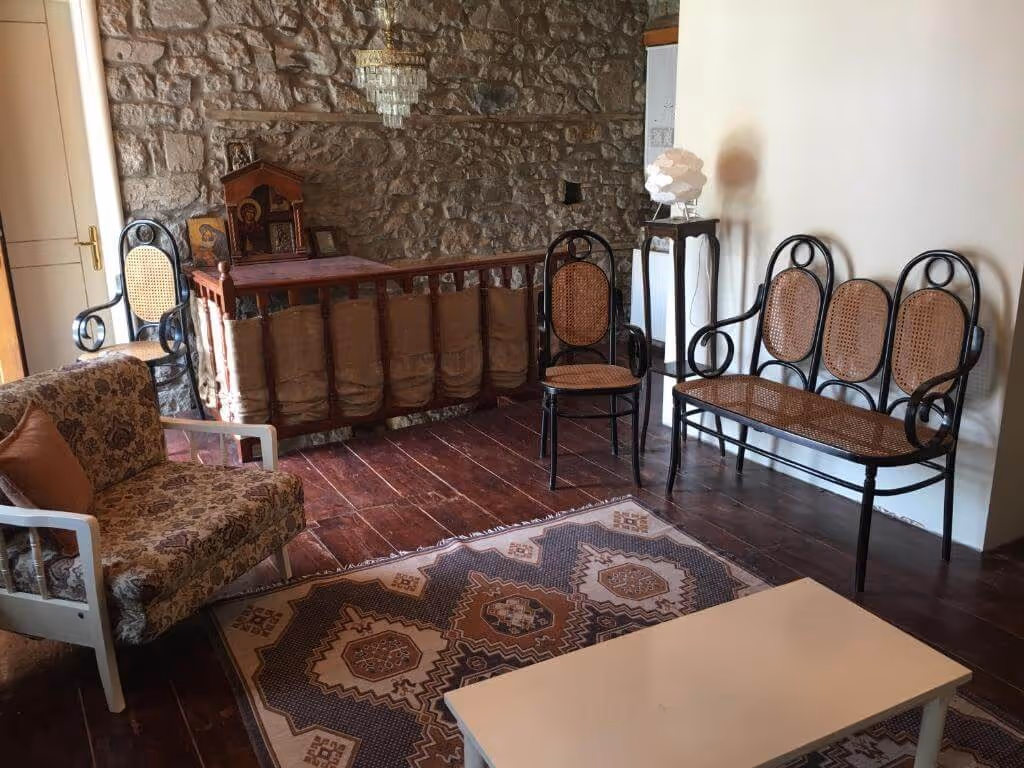 House with Courtyard, photo 9