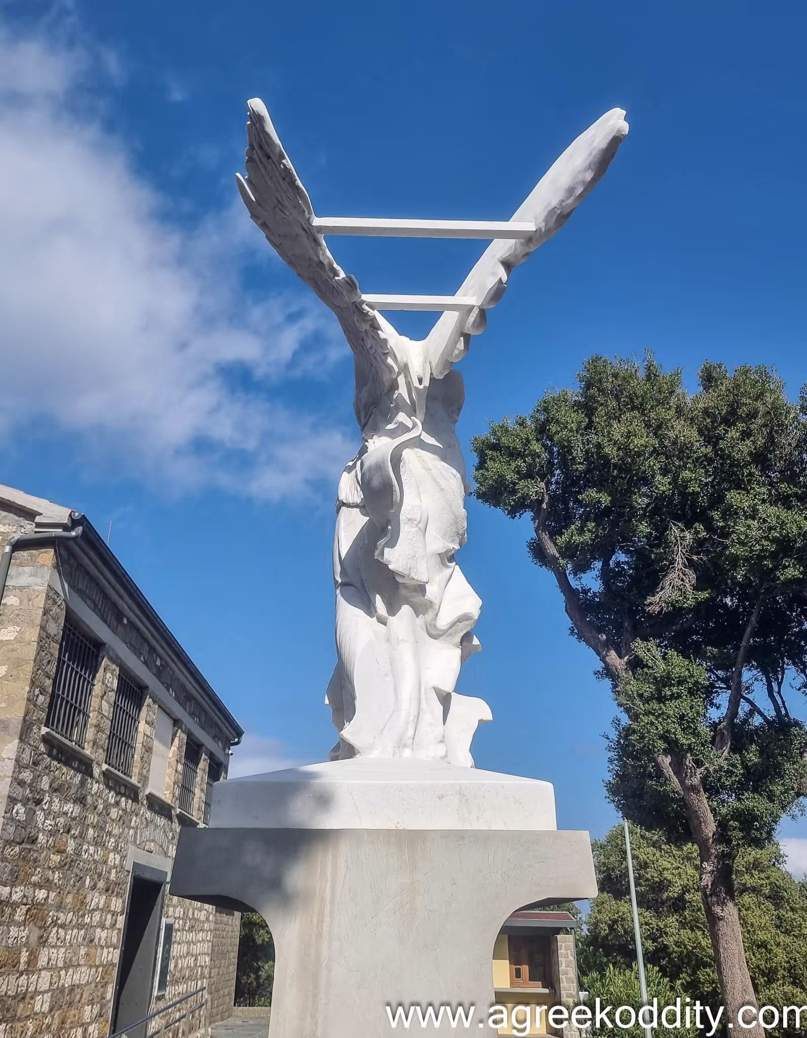 The Winged Victory of Samothraki (Nike Statue), photo 3